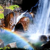 Wasserfall mit Regenbogen tonemapped
